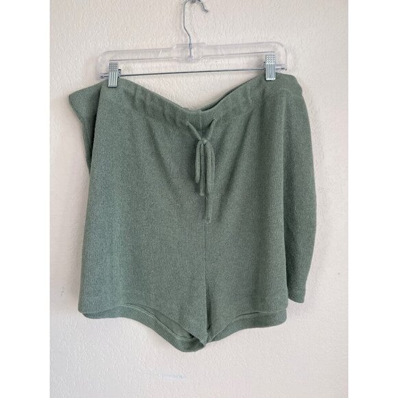 H & M XXL Khaki Green Soft Shorts Lounge or Over Swim!! - Picture 6 of 6